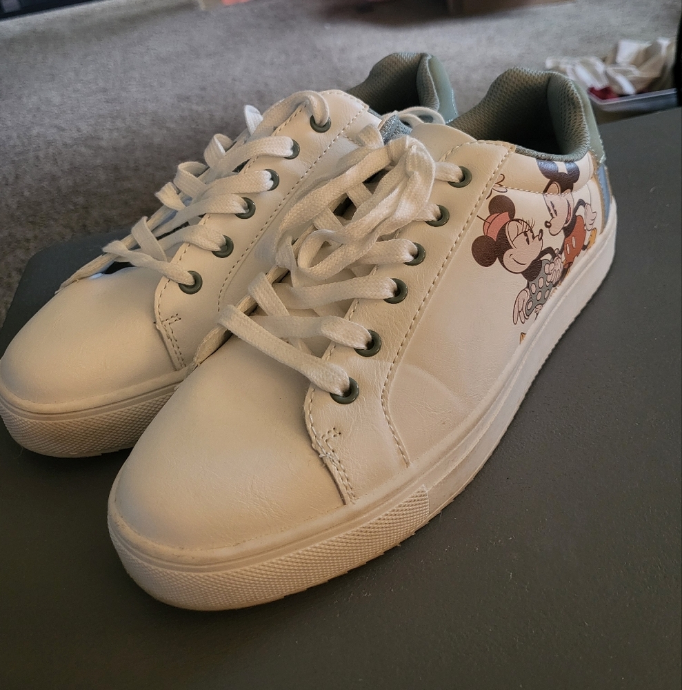 Disney White Sneakers Low-Top Casual Style